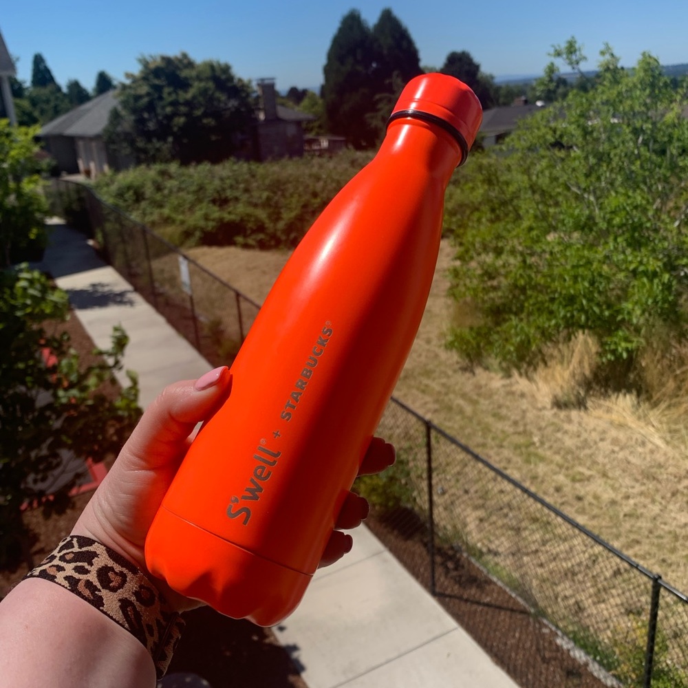 Starbucks/Swell Collab Bottle 17 oz